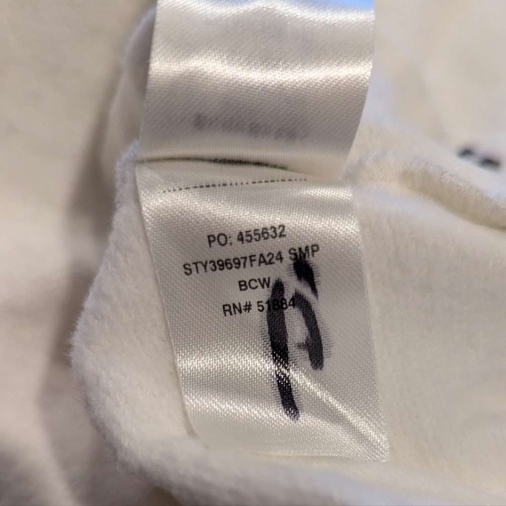Patagonia Women's White Hoody Sweatshirt - Picture 6 of 6